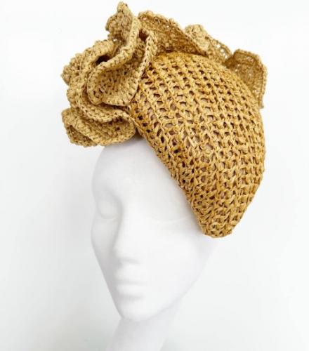 Click for more information on this Páipéar hat